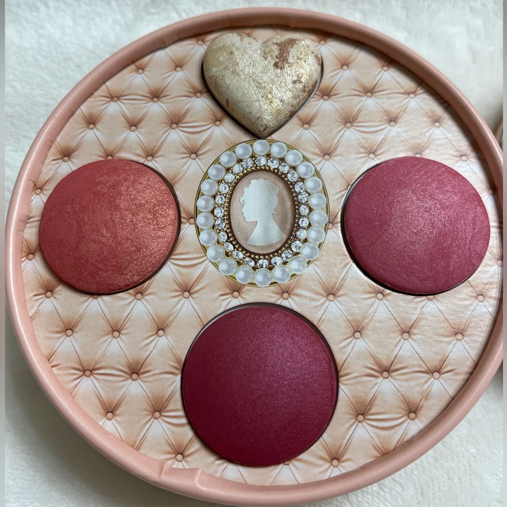 Pat McGrath Labs Bridgerton Blushing Delights - Picture 3 of 13
